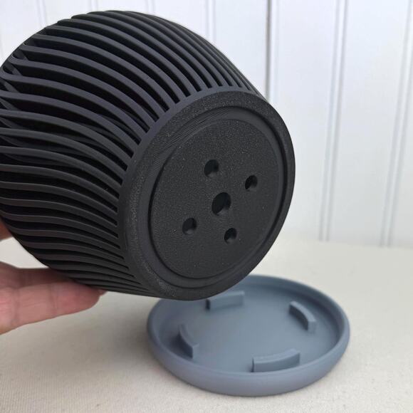 The Oblique Planter, Indoor Flower Pot, Tabletop Planter, Ribbed Wavy Pattern - Picture 6 of 9